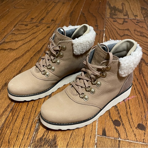 Nantucket Faux Fur Trimmed Waterproof Hiker Boot COLE HAAN Women’s 5.5 - Picture 3 of 7